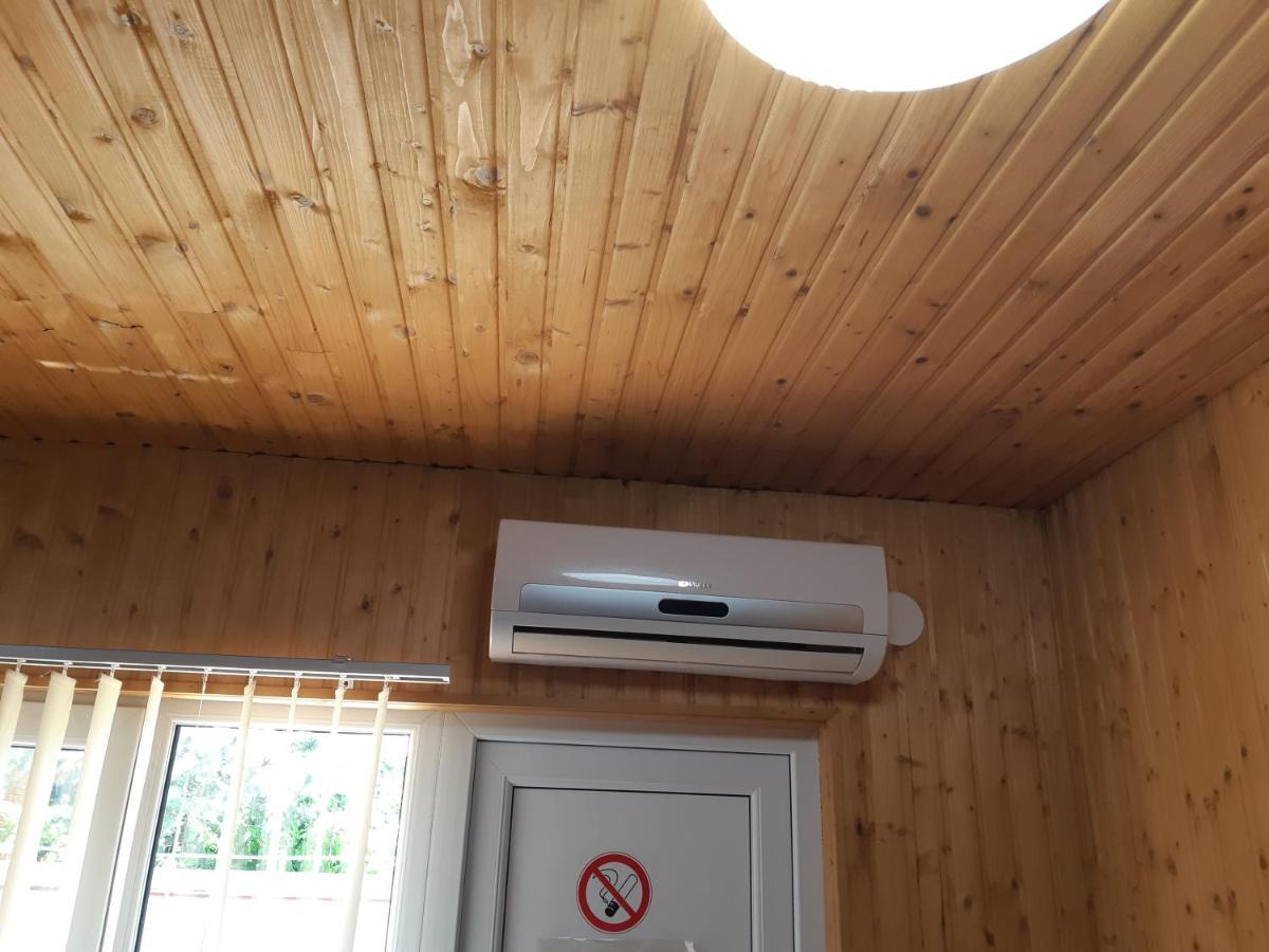 Отель Маленький Рай Zatoka Kültér fotó